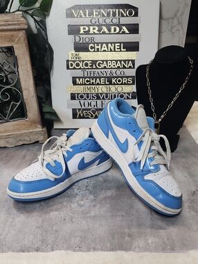 Nike Brand Sneakers For Kids Boys Size 4y